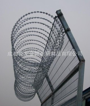 【刀片刺绳/防盗刺丝网/小区安全防护网厂家直销】价格,厂家,图片,护栏/围栏/栏杆,成都良友金属丝网制品-